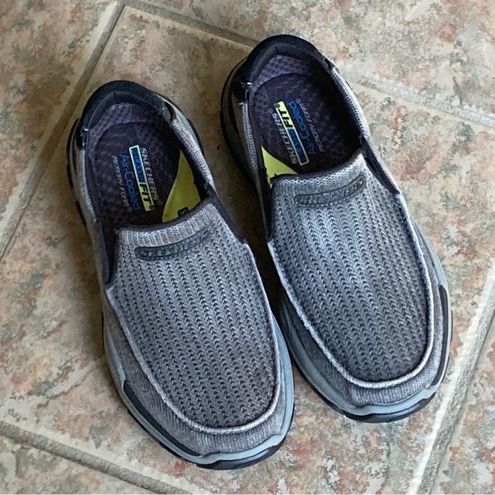 ‼️SOLD‼️ Mens Sketchers (new)